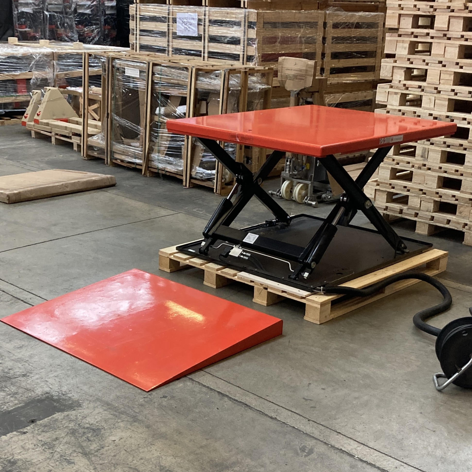 Flachscherenhubtisch Hydraulisch BASIC GERBAUCHT