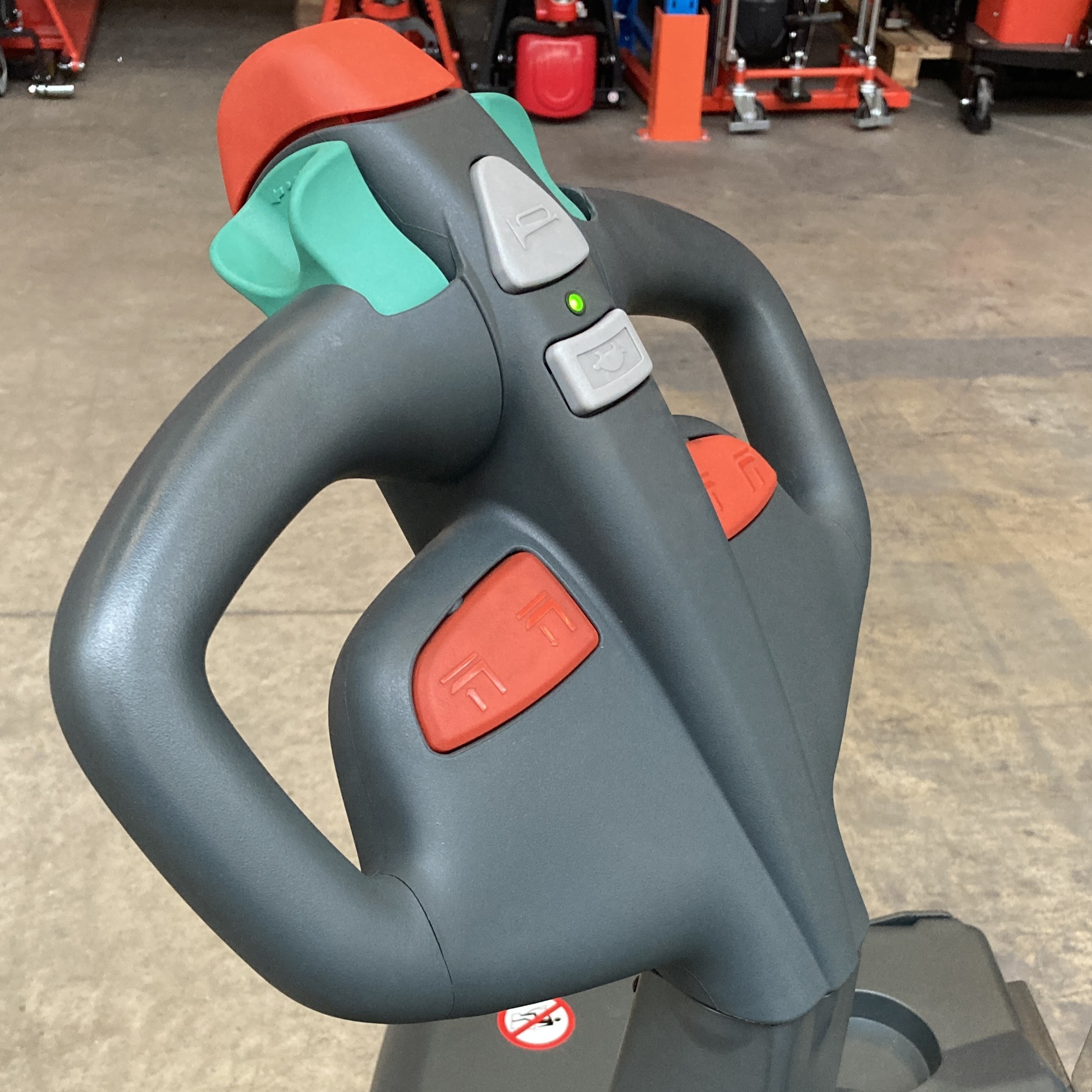 Elektro-Deichselstapler 1200kg Hubhöhe 1600mm GEBRAUCHT