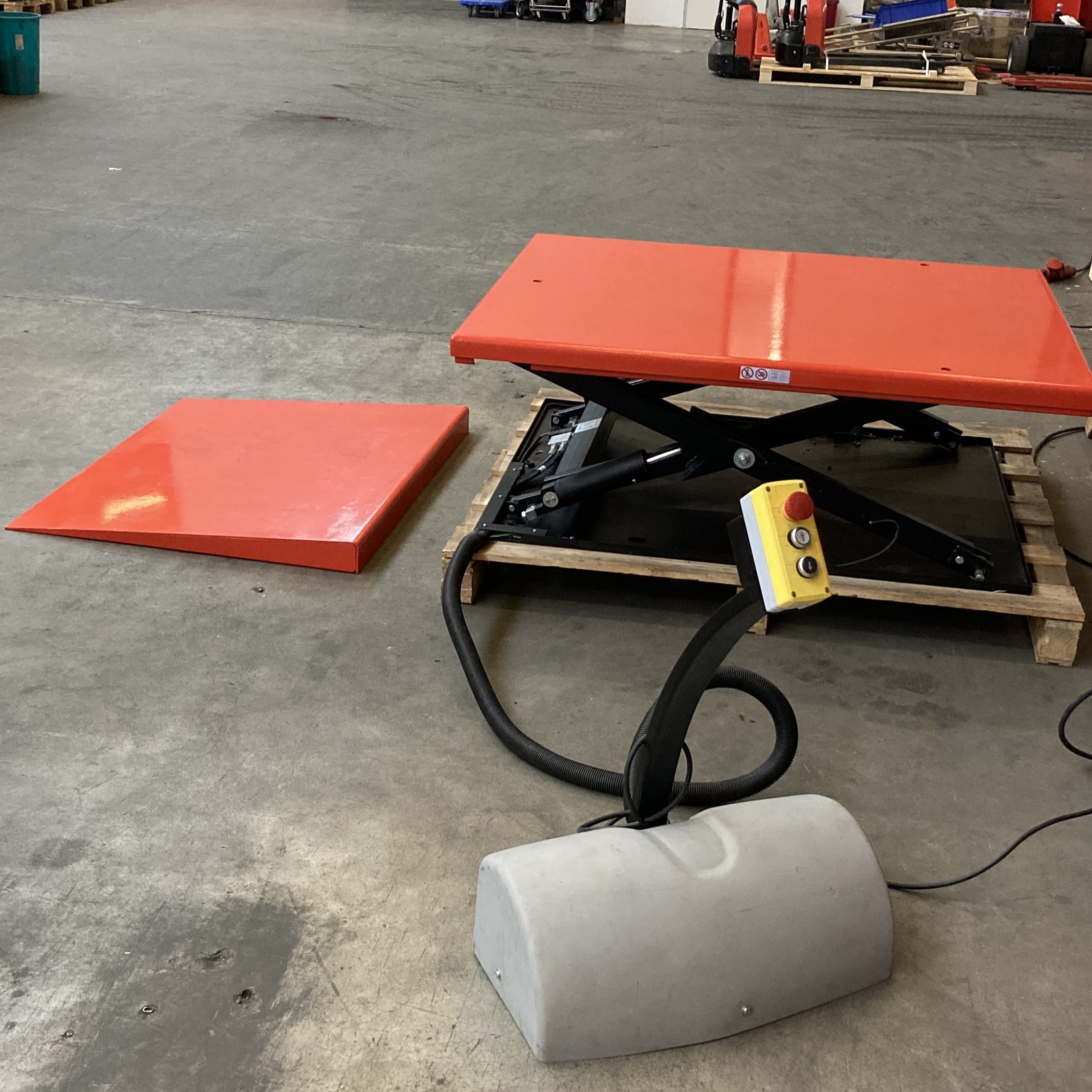 Flachscherenhubtisch Hydraulisch BASIC GEBRAUCHT