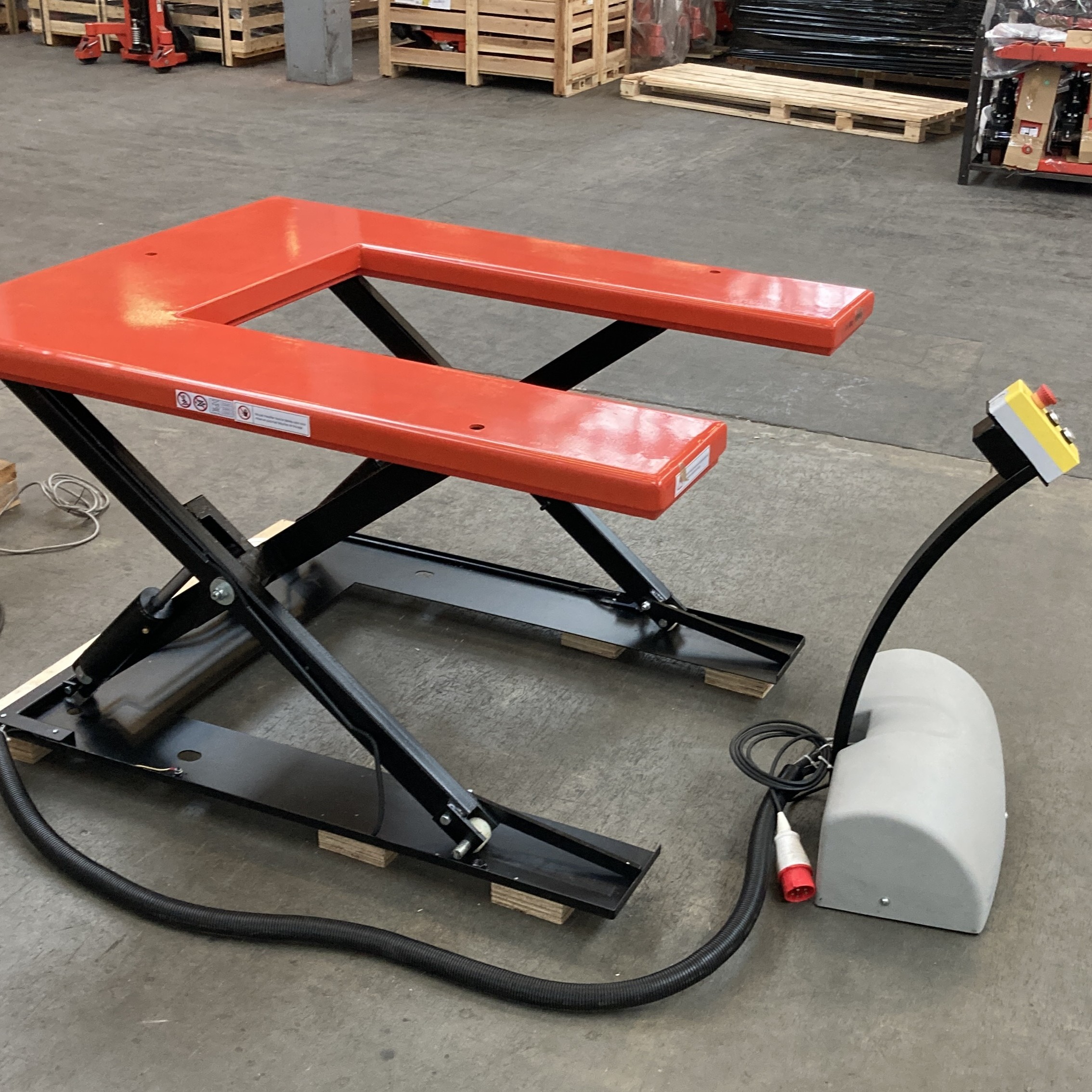 U-Flachscherenhubtisch Hydraulisch BASIC GEBRAUCHT